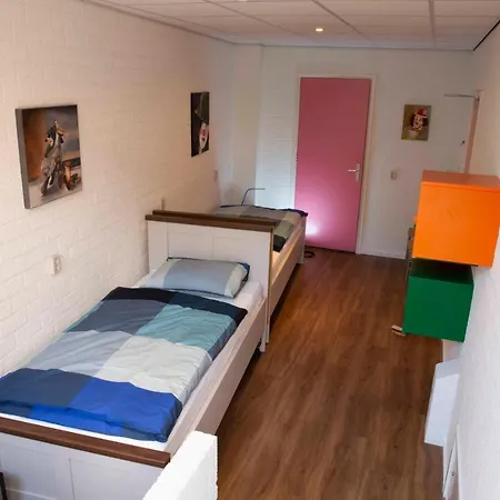 Ut Hen Hoes Bed and Breakfast *