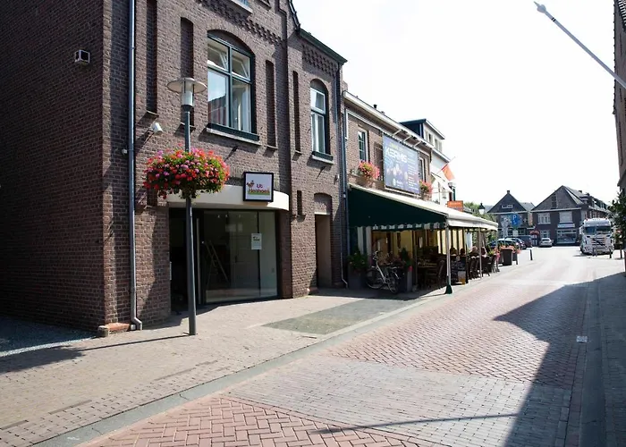 Ut Hen Hoes * Swalmen